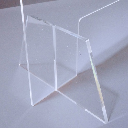 Feet and screen shown nterlocking